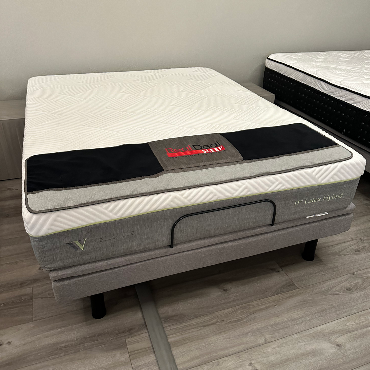 Queen 11" Wellsville Latex Hybrid Mattress Floor Model Real Deal Sleep